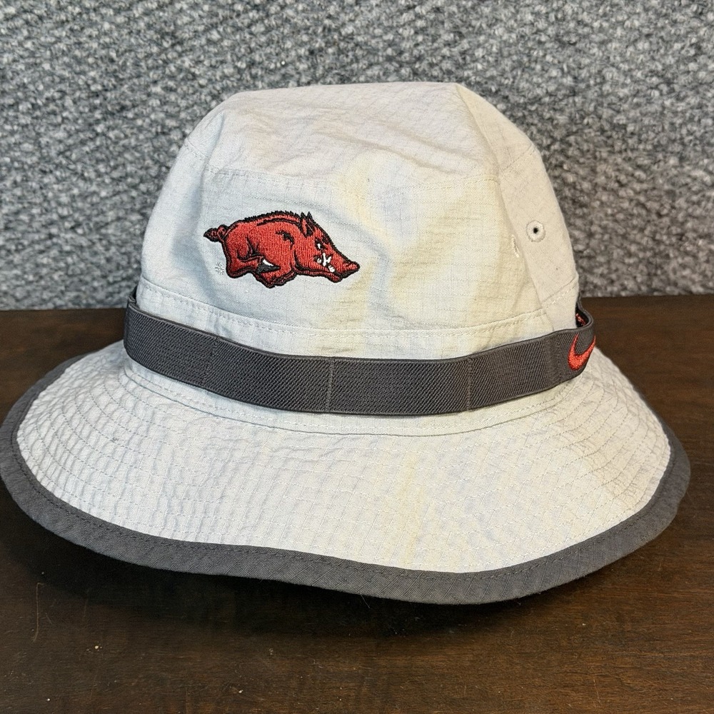 Men's Nike Gray Arkansas Razorbacks Performance Sidelines Boonie Bucket Hat S/M